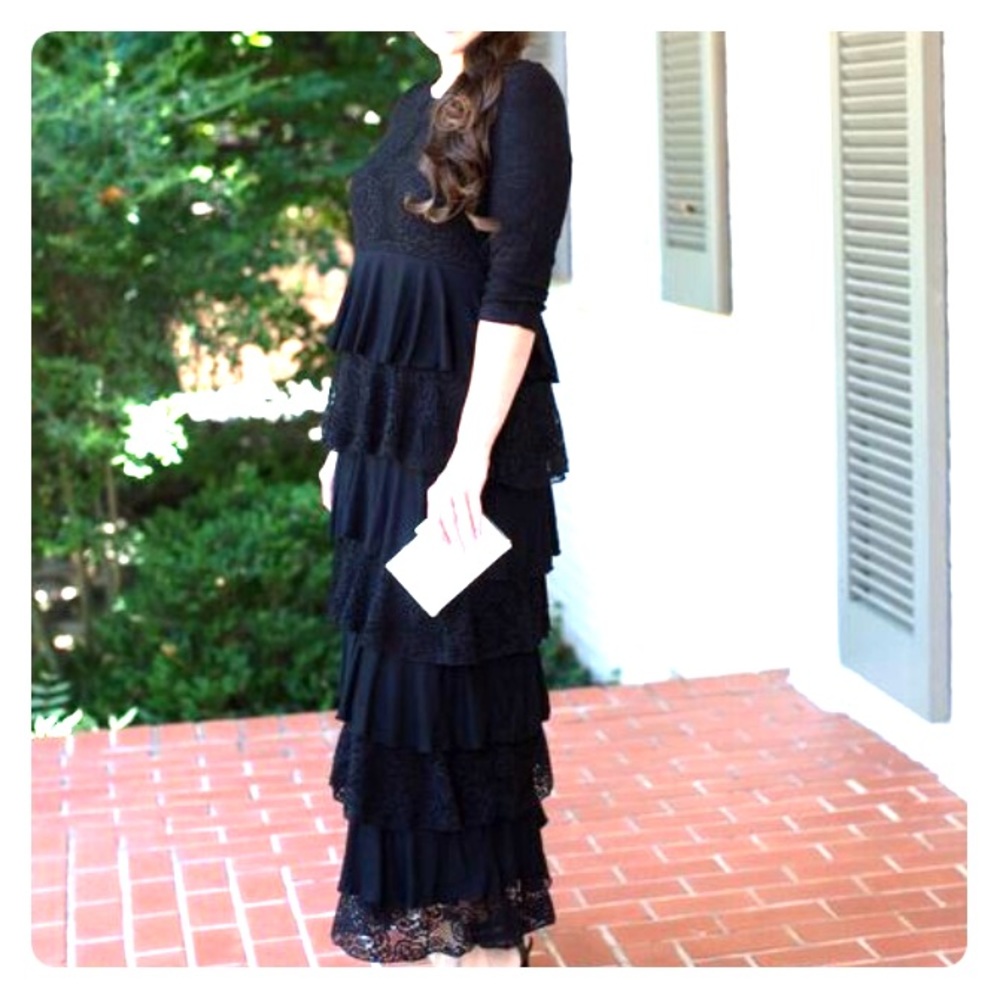 Dainty Jewell’s Dreaming in Vintage black dress